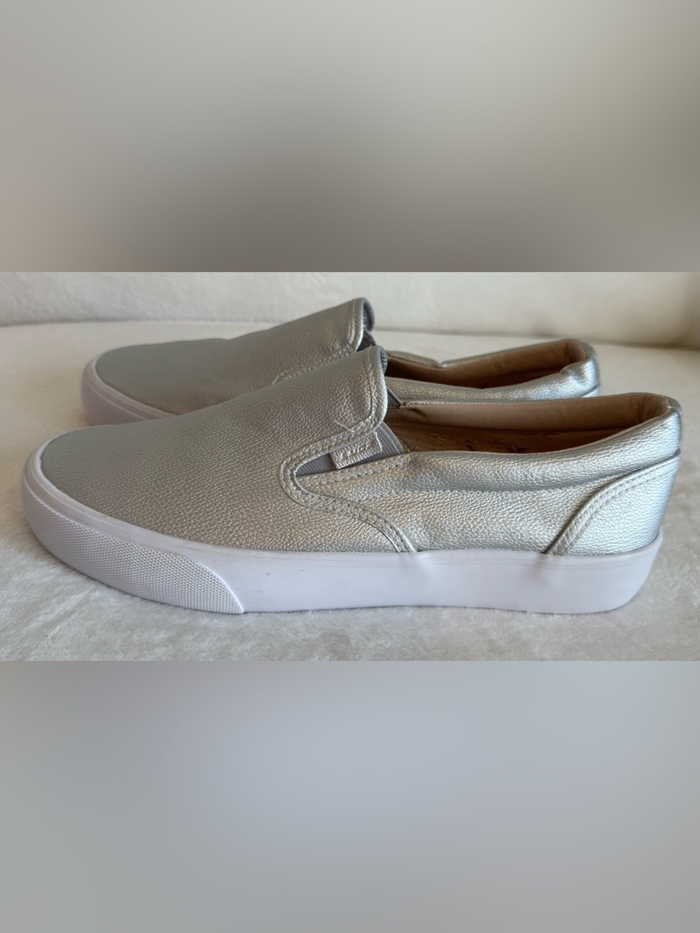 NEW Lugz Women's Clipper LX Slip-on Silver Metallic Sneakers Size 11